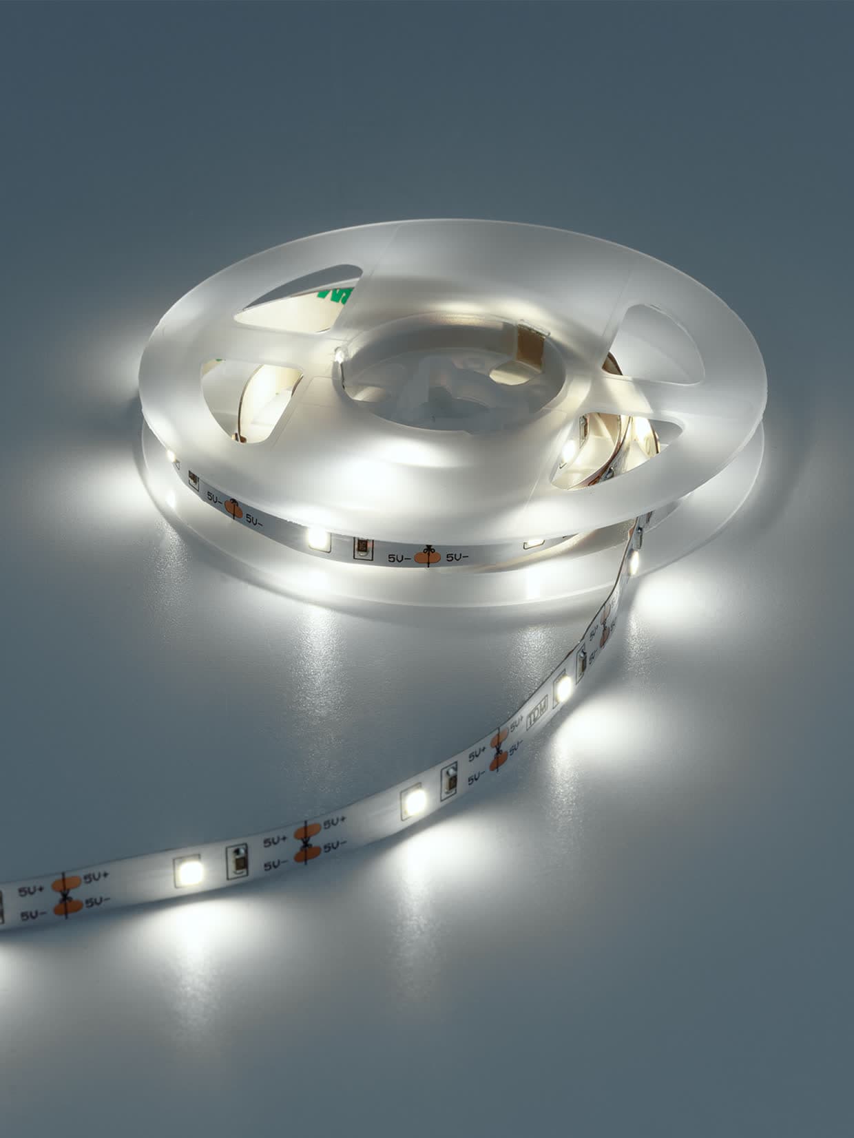 Умная подсветка SMD2835-30LED/m-IP20-5В-2,4Вт-6000К(1 м),датчик движ.и освещ.,акк. Li-Ion1100мАч TDM