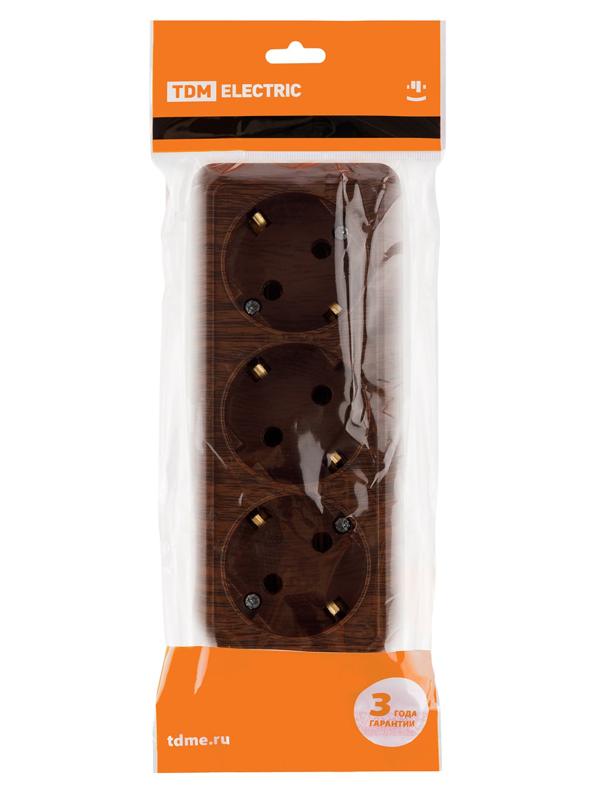 Розетка 3-х местная горизонтальная 2П+3 открытой установки IP20 16A бук "Ладога" TDM