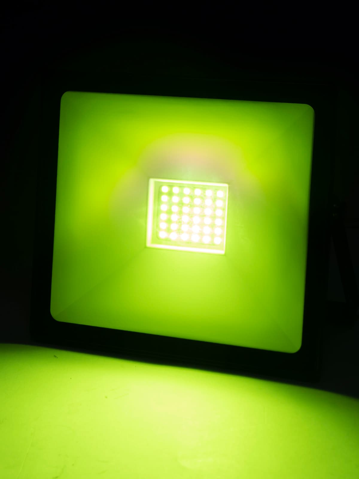 Прожектор светодиодный СДО-04-050Н-З (зелёный свет) 50 Вт, IP65, черный, Народный